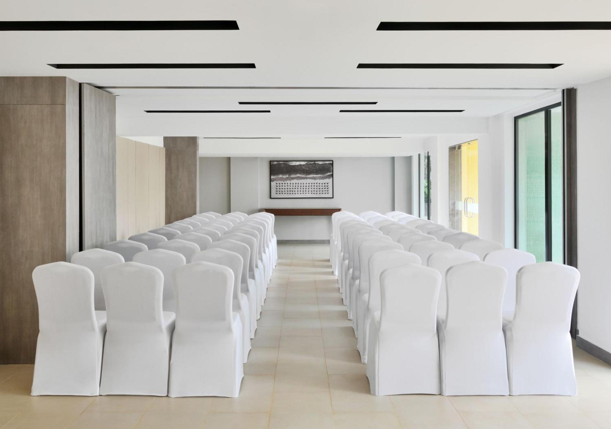 Fairfield By Marriott Goa Anjuna Baga Exterior photo